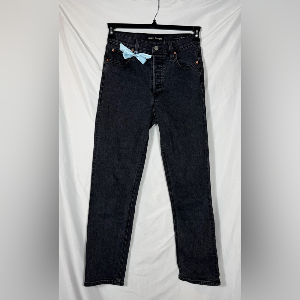 Aritzia Denim Forum “The Arlo” High Rise Straight Leg 28L. 26” Waist.  NWOT.